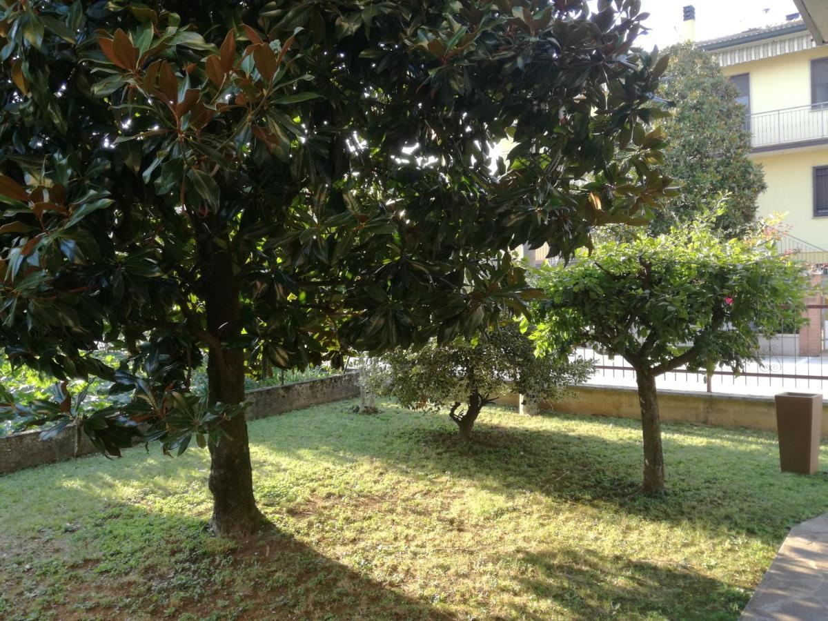 B&B La Magnolia Creazzo Luaran gambar
